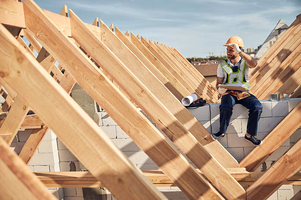 Casa con tetto in legno 2024