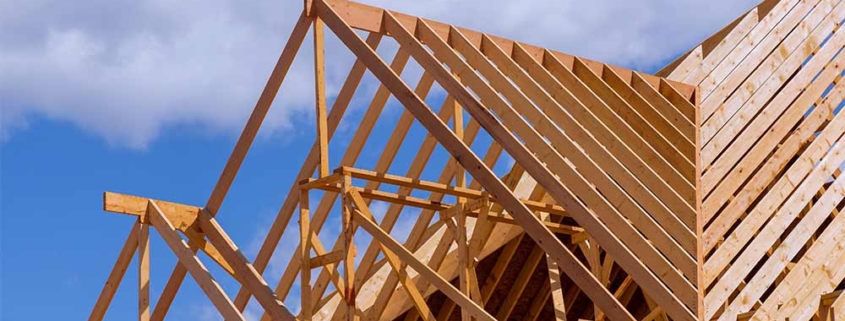 Casa con tetto in legno 2024