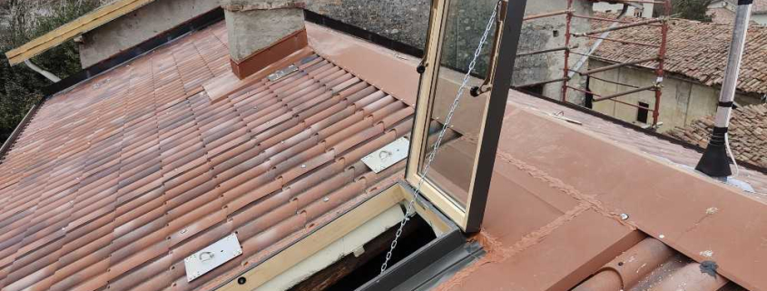 Rifacimento tetto con pannello coibentato similcoppo - Erba (CO)