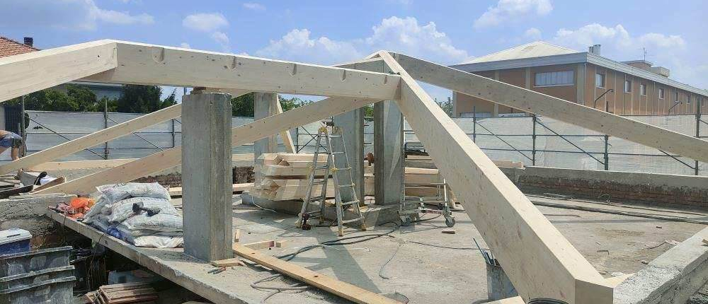 Legno lamellare per tetti