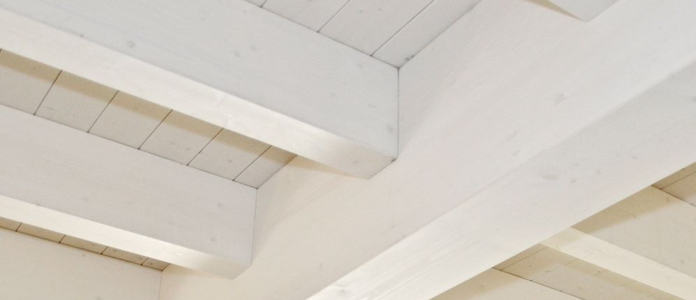 Travi di legno per soffitto