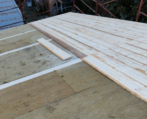 Stratigrafia tetto ventilato isolamento esterno pannelli membrana ventilazione